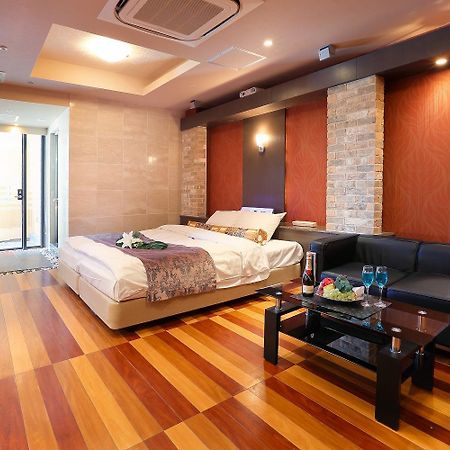 Hotel Axis -アクシス- (Adults Only) Osaka Exterior photo