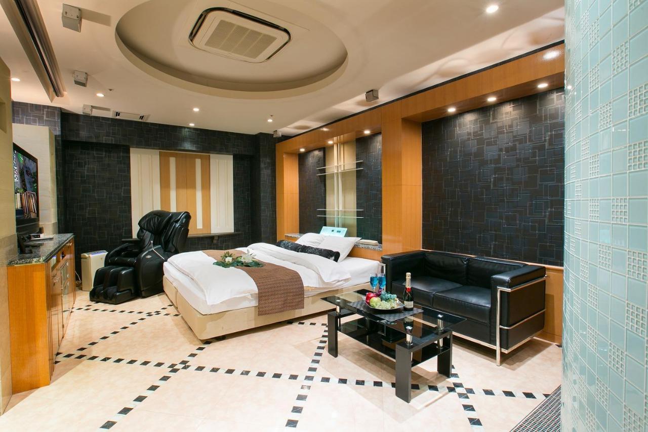 Hotel Axis -アクシス- (Adults Only) Osaka Exterior photo