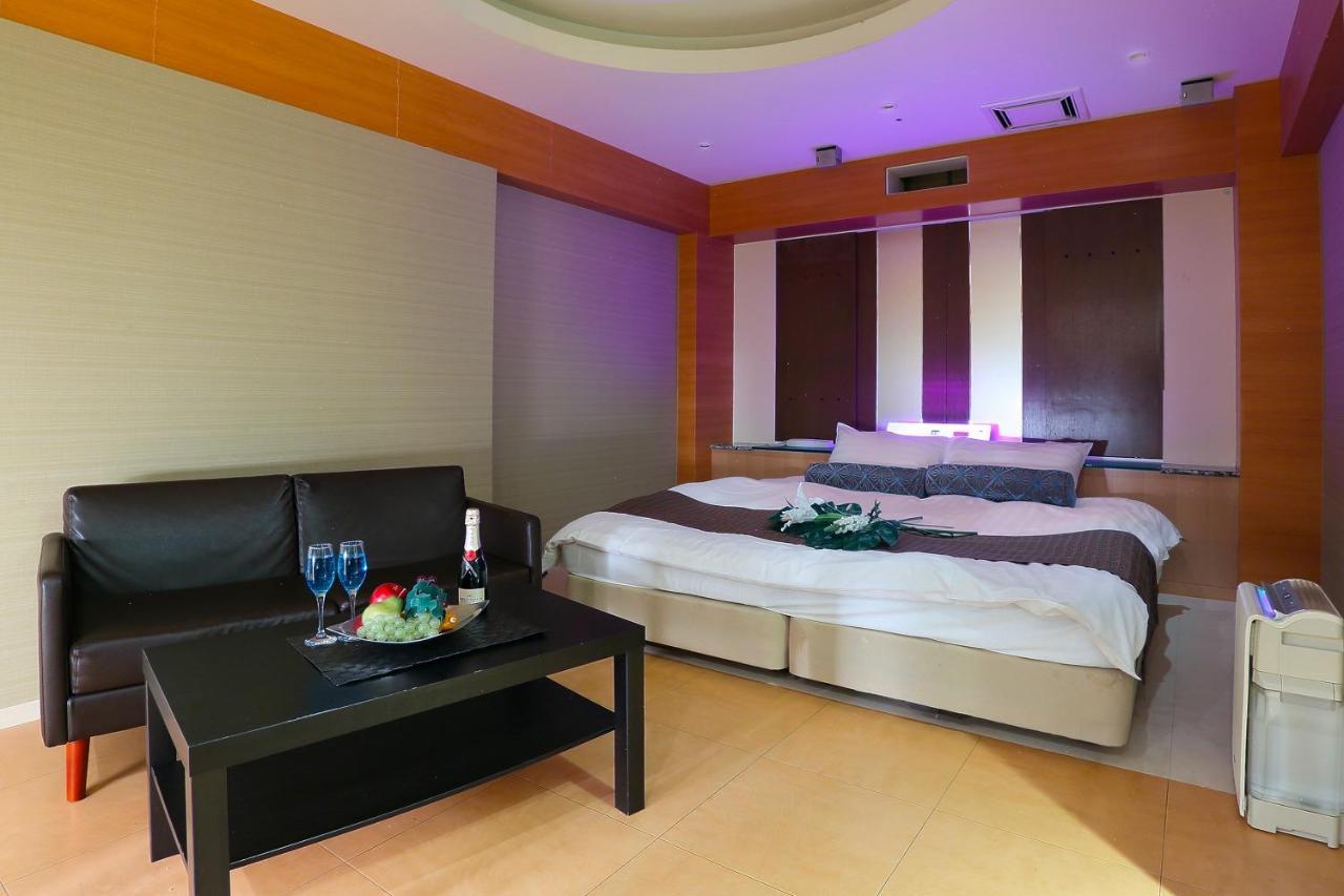 Hotel Axis -アクシス- (Adults Only) Osaka Exterior photo