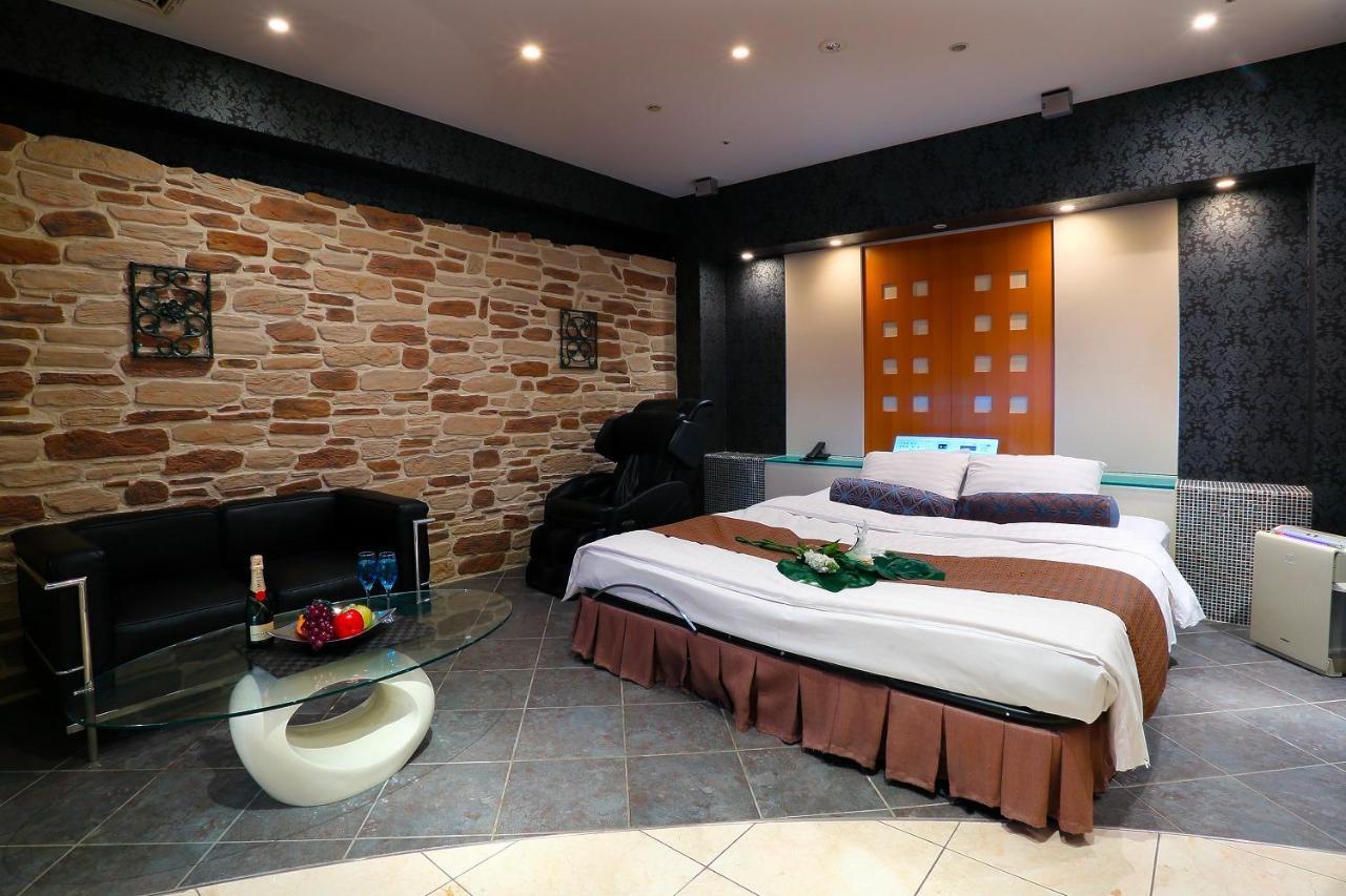 Hotel Axis -アクシス- (Adults Only) Osaka Exterior photo