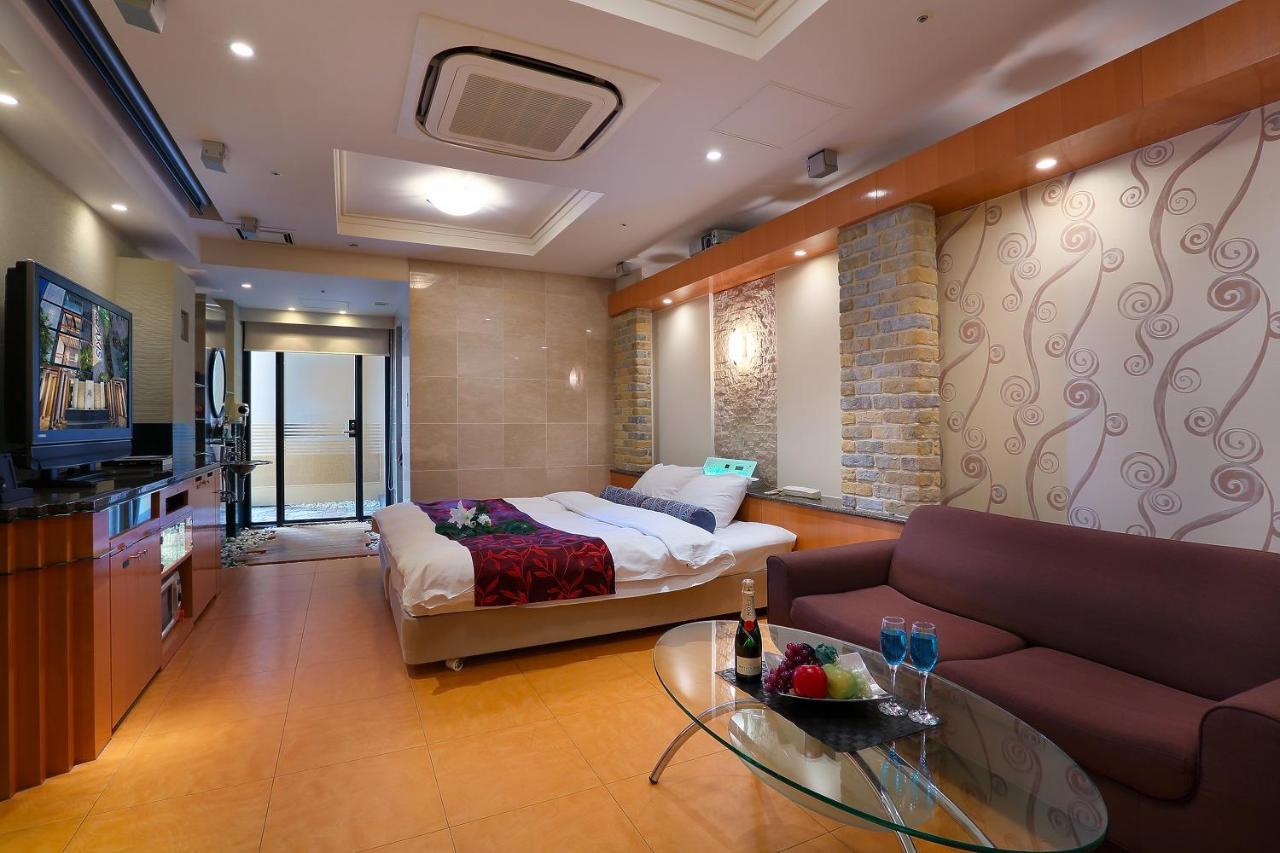 Hotel Axis -アクシス- (Adults Only) Osaka Exterior photo