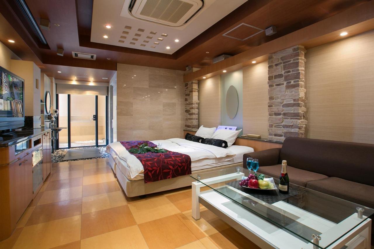 Hotel Axis -アクシス- (Adults Only) Osaka Exterior photo
