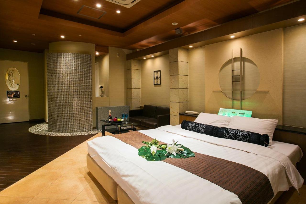 Hotel Axis -アクシス- (Adults Only) Osaka Exterior photo
